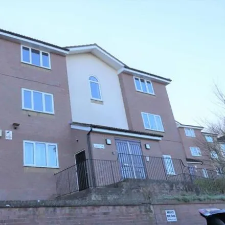 Rent this 2 bed room on Lingfield Close in Buckinghamshire, HP13 7ER