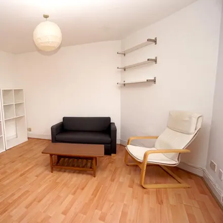 Rent this 1 bed apartment on 335 Caledonian Road in London, N1 1DY