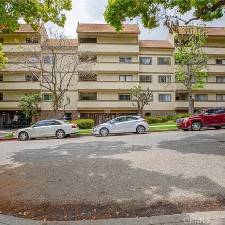 Buy this 1 bed condo on North Columbus Avenue in Glendale, CA 91202