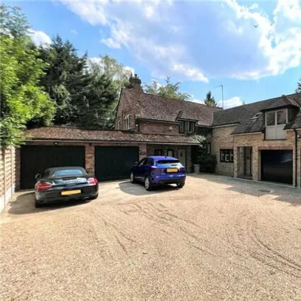 Buy this 4 bed house on Chiltern Hill in Chalfont St Peter, SL9 9TL