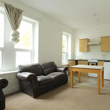 Image 7 - Yummy Yummy, Lower Cathedral Road, Cardiff, CF11 6LU, United Kingdom - Apartment for rent