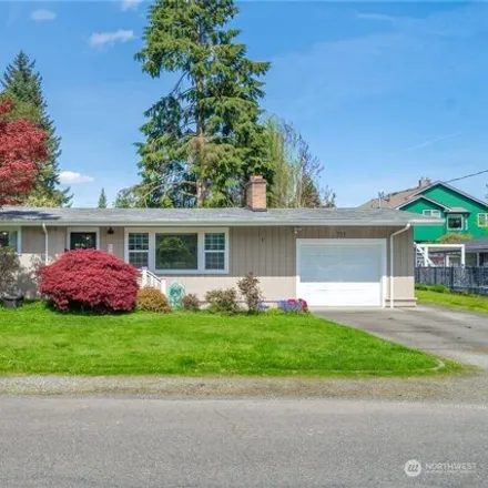 Buy this 4 bed house on 709 Chestnut Street in Sumner, WA 98390