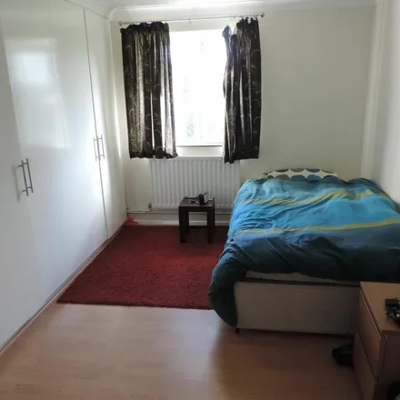 Rent this 2 bed apartment on Charles Close in Winchester, SO23 7HT