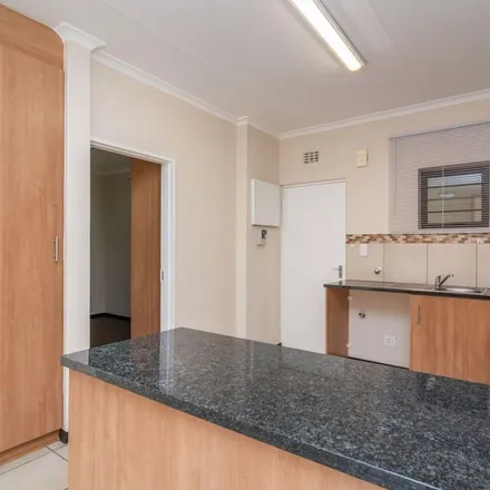 Image 2 - Featherbrooke Hills Retirement Village, Taxi Rank, Mogale City Ward 28, Krugersdorp, 1746, South Africa - Apartment for rent