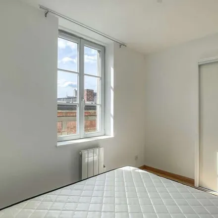 Image 2 - 40 Rue Sérurier, 02000 Laon, France - Apartment for rent