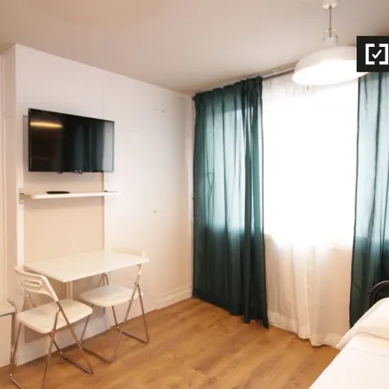 Image 3 - Carrer de Sòcrates, 40, 08030 Barcelona, Spain - Apartment for rent