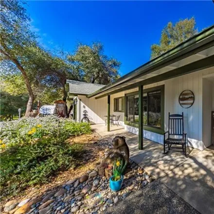 Image 3 - 50017 Meadowview Drive, Oakhurst, CA 93644, USA - House for sale
