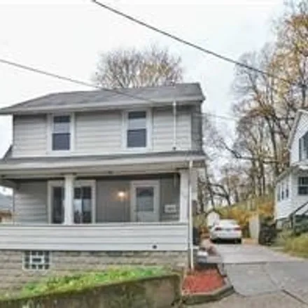 Rent this 4 bed house on 905 Chestnut Street in Coraopolis, Allegheny County