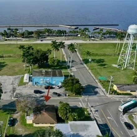 Image 3 - 114 West Main Street, Pahokee, Palm Beach County, FL 33476, USA - House for sale