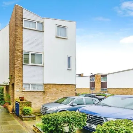 Buy this 2 bed townhouse on Ham View in London, CR0 7XD
