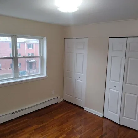 Rent this 3 bed apartment on Annawan Street in Hartford, CT 06114