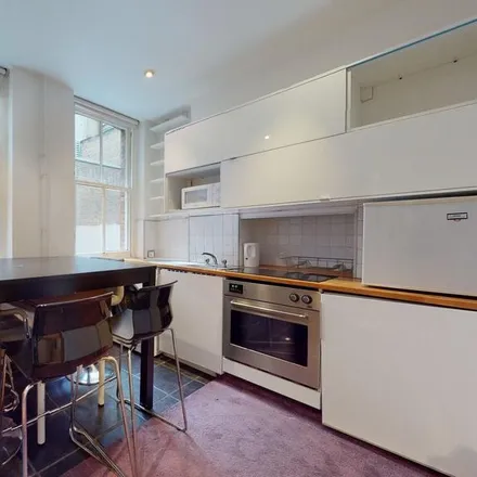 Image 1 - Kingsgate, Old North Street, London, WC1R 4RB, United Kingdom - Apartment for rent