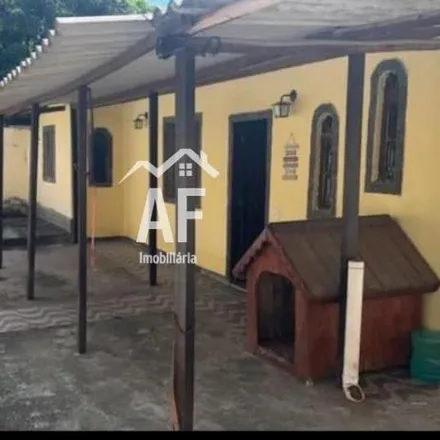 Buy this 4 bed house on Escola Estadual Edmundo Silva in Rua Bernardo Vasconcelos, Centro