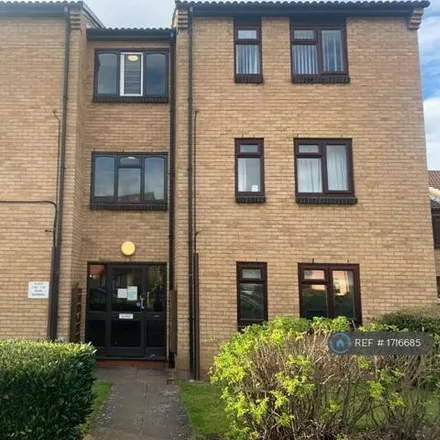 Rent this studio apartment on 140-146 Swan Gardens in Erdington, B23 6QQ