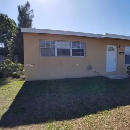 Rent this 2 bed house on 1386 11th Street in Palm Beach Lakes, West Palm Beach