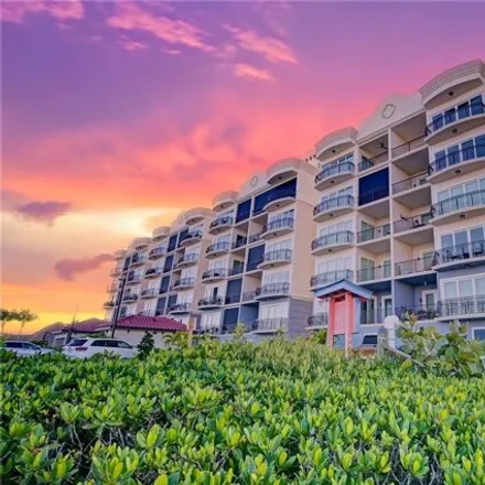 Buy this 3 bed condo on 501 Tamiami Trl N Unit 601 in Venice, Florida