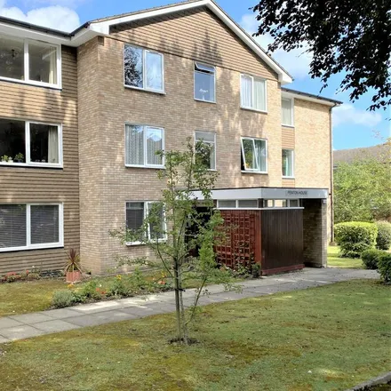 Rent this 2 bed apartment on Penton House in Christchurch Park, SM2 5TL