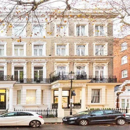 Rent this 3 bed apartment on Faris House in 36 Trebovir Road, London