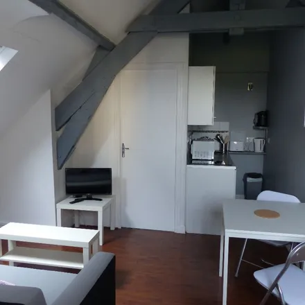 Rent this 1 bed apartment on 54 Rue Bouvreuil in 76000 Rouen, France