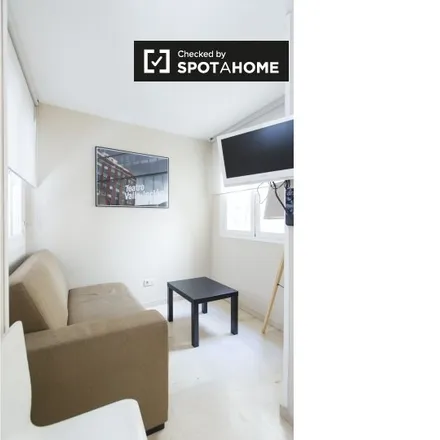 Image 3 - La Hija de Caín, Calle Mayor, 28, 28013 Madrid, Spain - Apartment for rent