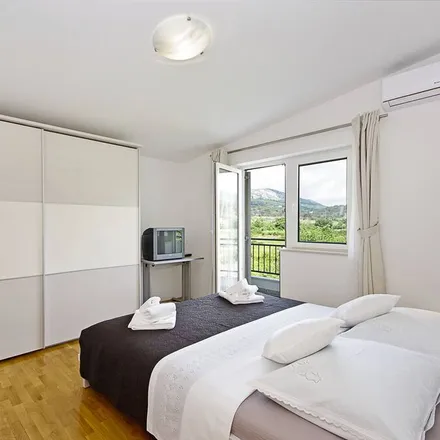 Image 1 - 21252 Grad Omiš, Croatia - Apartment for rent