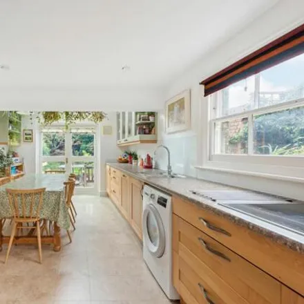 Image 4 - Alkham Road, Upper Clapton, London, N16 6XF, United Kingdom - Duplex for sale