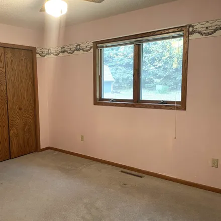Image 7 - 198 12th Avenue Northeast, Sioux Center, IA 51250, USA - House for sale