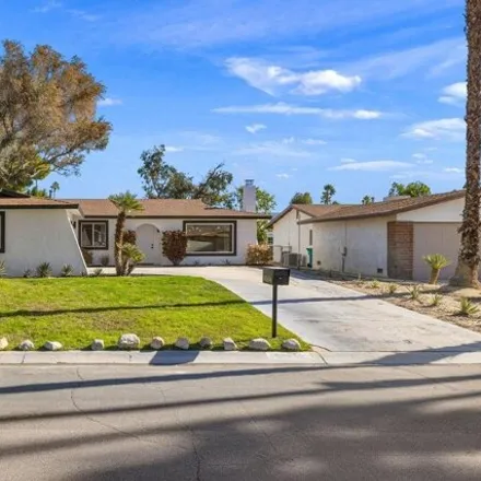 Rent this 3 bed house on Palm Desert Country Club in Iowa Street, Palm Desert