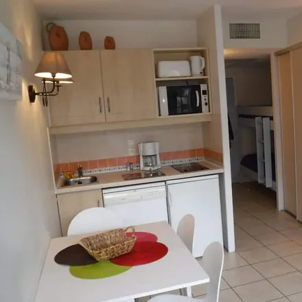 Image 3 - 06700 Saint-Laurent-du-Var, France - Apartment for rent