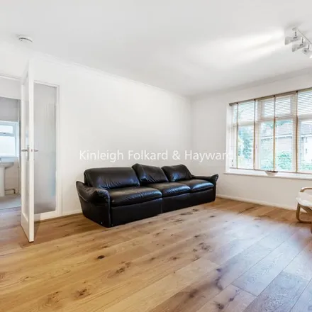 Rent this 2 bed apartment on Woodberry Gardens in London, N12 0HB