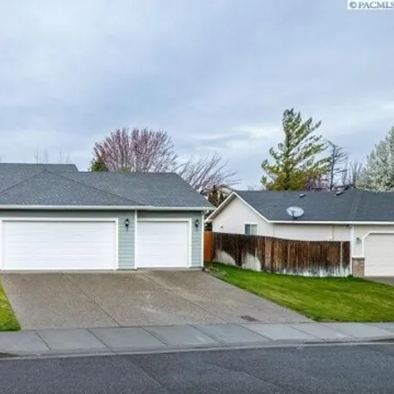 Image 1 - 3231 S Conway Dr, Kennewick, Washington, 99337 - House for sale