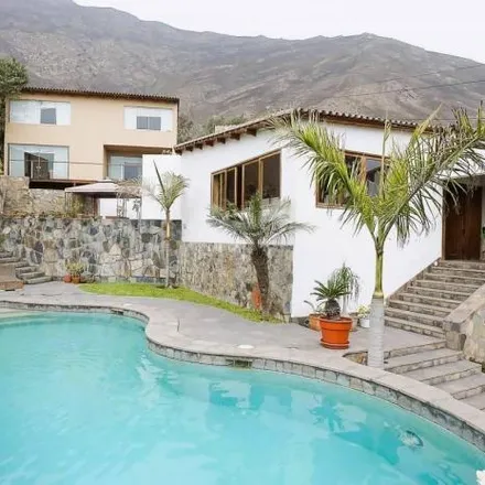 Buy this 4 bed house on Jirón Federico Chopin 112 in Santiago de Surco, Lima Metropolitan Area 15023