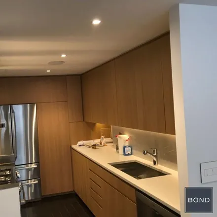 Rent this 3 bed condo on 40 East 61st Street in New York, NY 10065