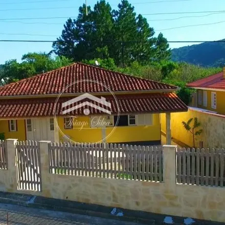 Rent this 3 bed house on Rua Valderedo Durval Duarte in Enseada de Brito, Palhoça - SC