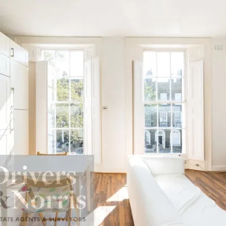 Image 7 - Wivenhoe Road, London, IG11 0RB, United Kingdom - Apartment for rent