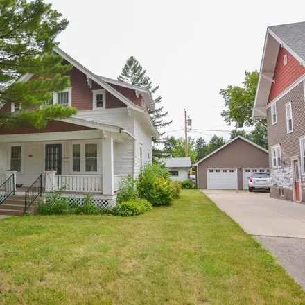 Buy this 2 bed house on 805 West State Street in Jefferson, IA 50129