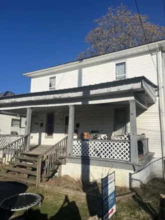 Buy this 4 bed house on 754 Sycamore Street in Middleport, Meigs County