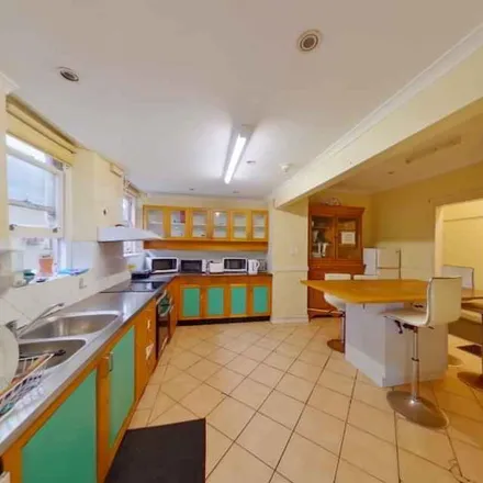 Rent this 18 bed apartment on Wycombe Road in Neutral Bay NSW 2089, Australia