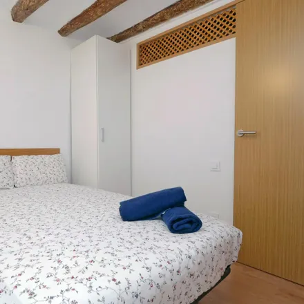 Image 2 - Carrer d'Armengol, 1, 08003 Barcelona, Spain - Room for rent