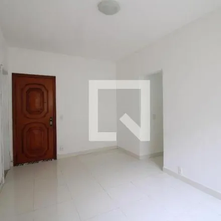 Rent this 2 bed apartment on Mesas de Damas/Xadrez in Rua Araguaia, Freguesia (Jacarepaguá)