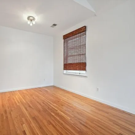 Image 3 - 121 Lincoln Street, Jersey City, NJ 07307, USA - Apartment for rent