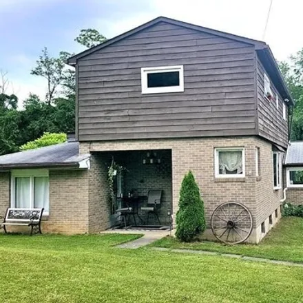 Buy this 3 bed house on 142 Petoria Dr in Hollsopple, Pennsylvania