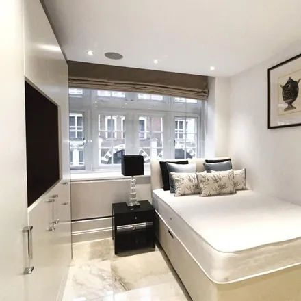 Image 9 - Parkside, Knightsbridge, 28-52 Knightsbridge, London, SW1X 7JN, United Kingdom - Apartment for rent