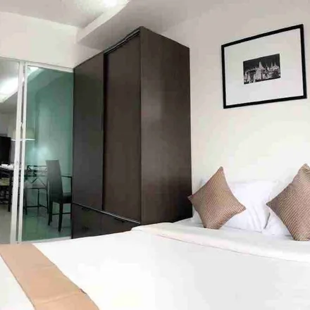 Rent this 2 bed apartment on Waterford Resort @ Sukhumvit 50 in Soi Thong Rungrueang, Khlong Toei District