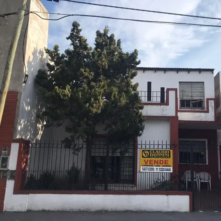 Buy this 3 bed house on Avenida Guillermo Marconi 2977 in Partido de Morón, 1706 Villa Sarmiento