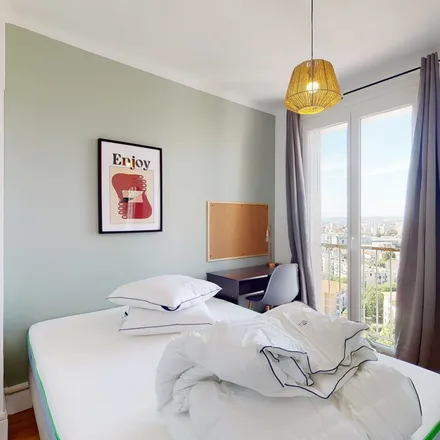 Rent this 1 bed apartment on Les Promenades in 4, 10