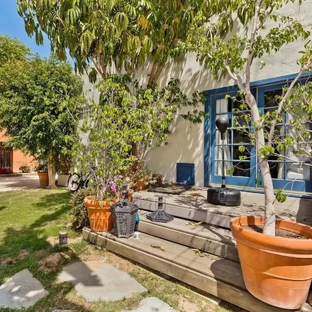 Image 6 - West Hollywood Community Day School, South Hayworth Avenue, Los Angeles, CA 90035, USA - Townhouse for sale