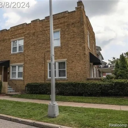 Rent this 2 bed townhouse on 15022 Saint Paul Street in Grosse Pointe Park, MI 48230