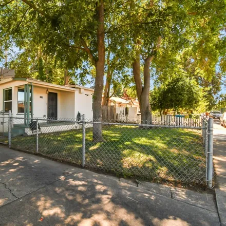 Buy this 2 bed house on 276 Moore Avenue in Yuba City, CA 95991
