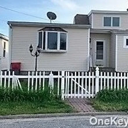 Buy this 2 bed house on 817 Ocean Street in Village of Lindenhurst, NY 11757